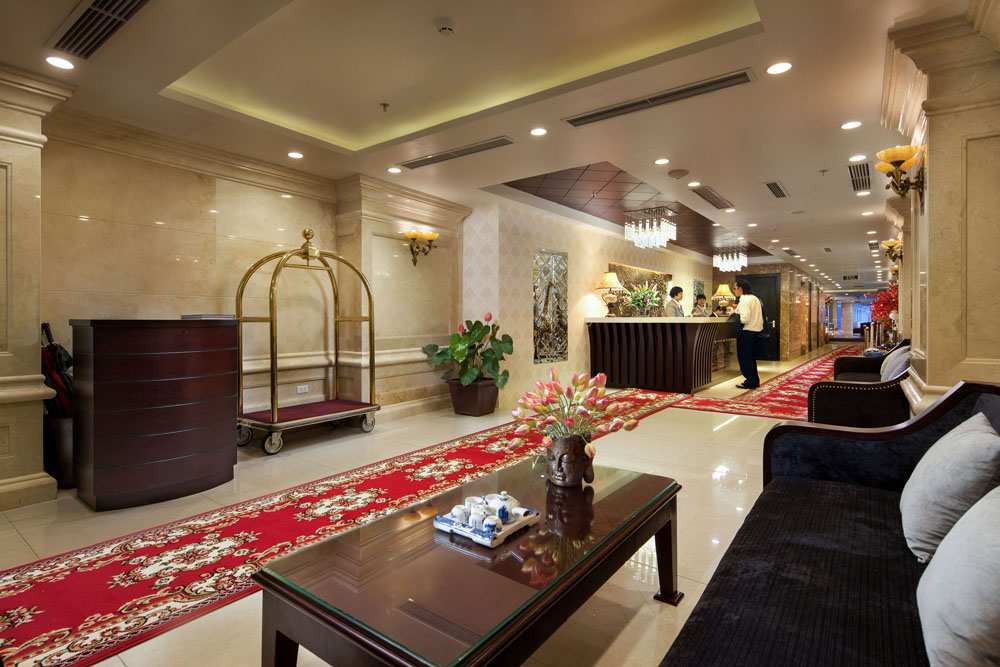 BOSS LEGEND HOTEL****